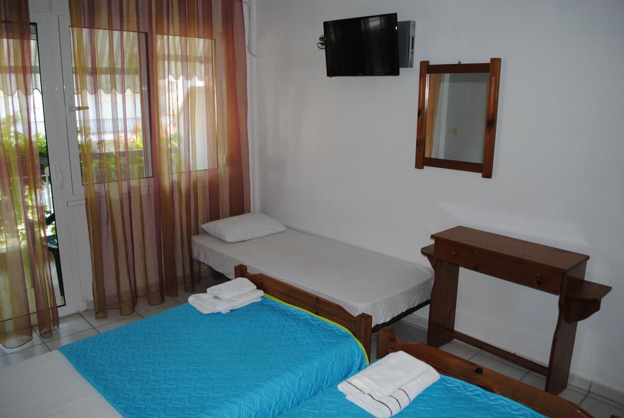 פראליה דיוניסיו Artemis Apartments חדר תמונה