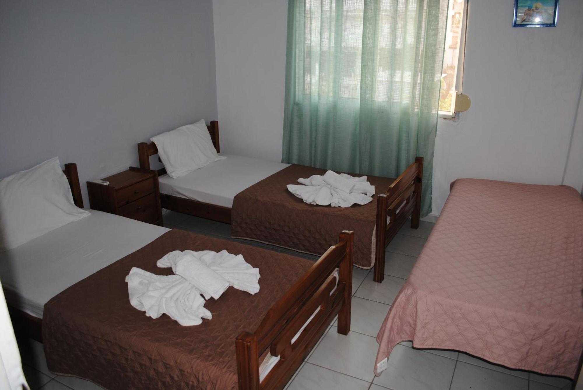 פראליה דיוניסיו Artemis Apartments מראה חיצוני תמונה