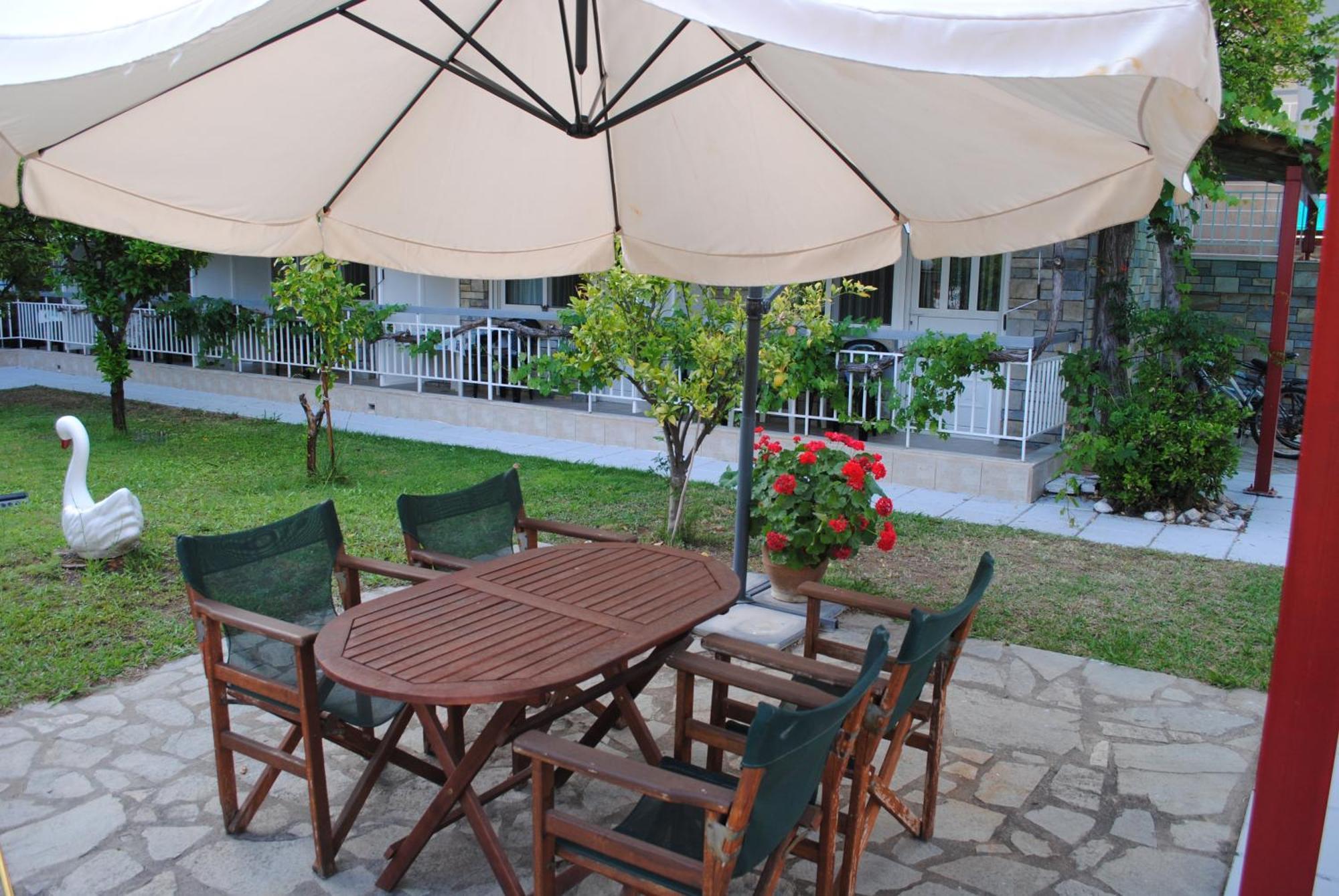 פראליה דיוניסיו Artemis Apartments מראה חיצוני תמונה