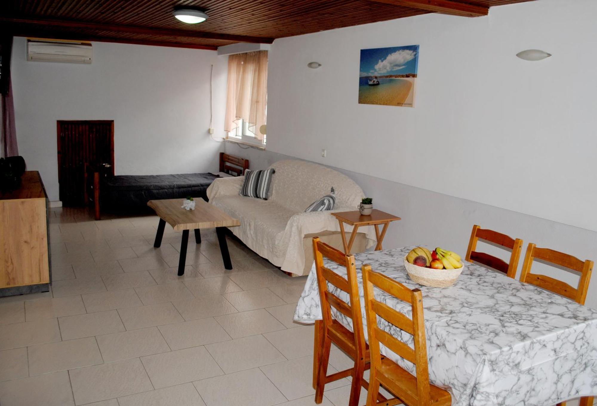 פראליה דיוניסיו Artemis Apartments מראה חיצוני תמונה