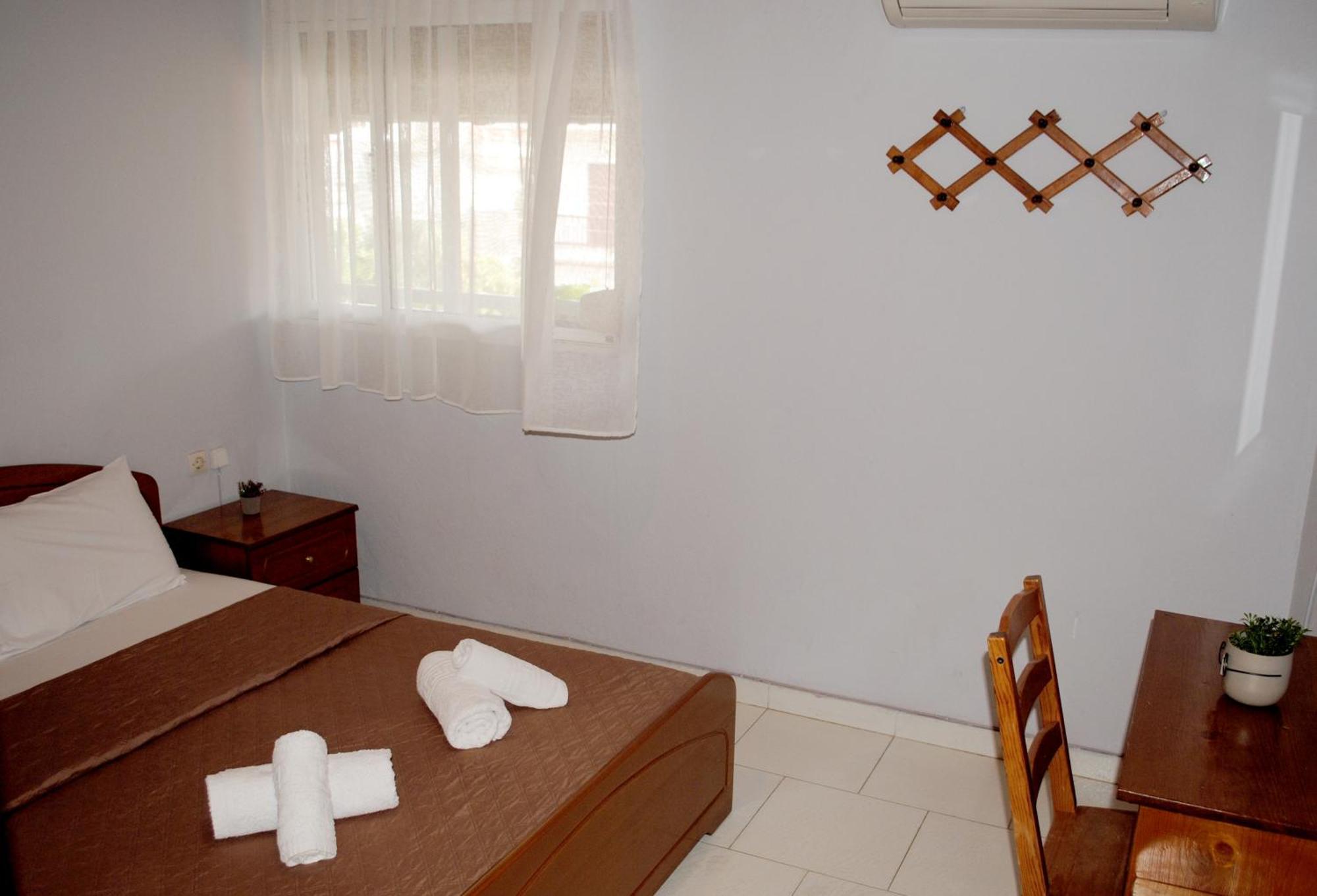 פראליה דיוניסיו Artemis Apartments מראה חיצוני תמונה