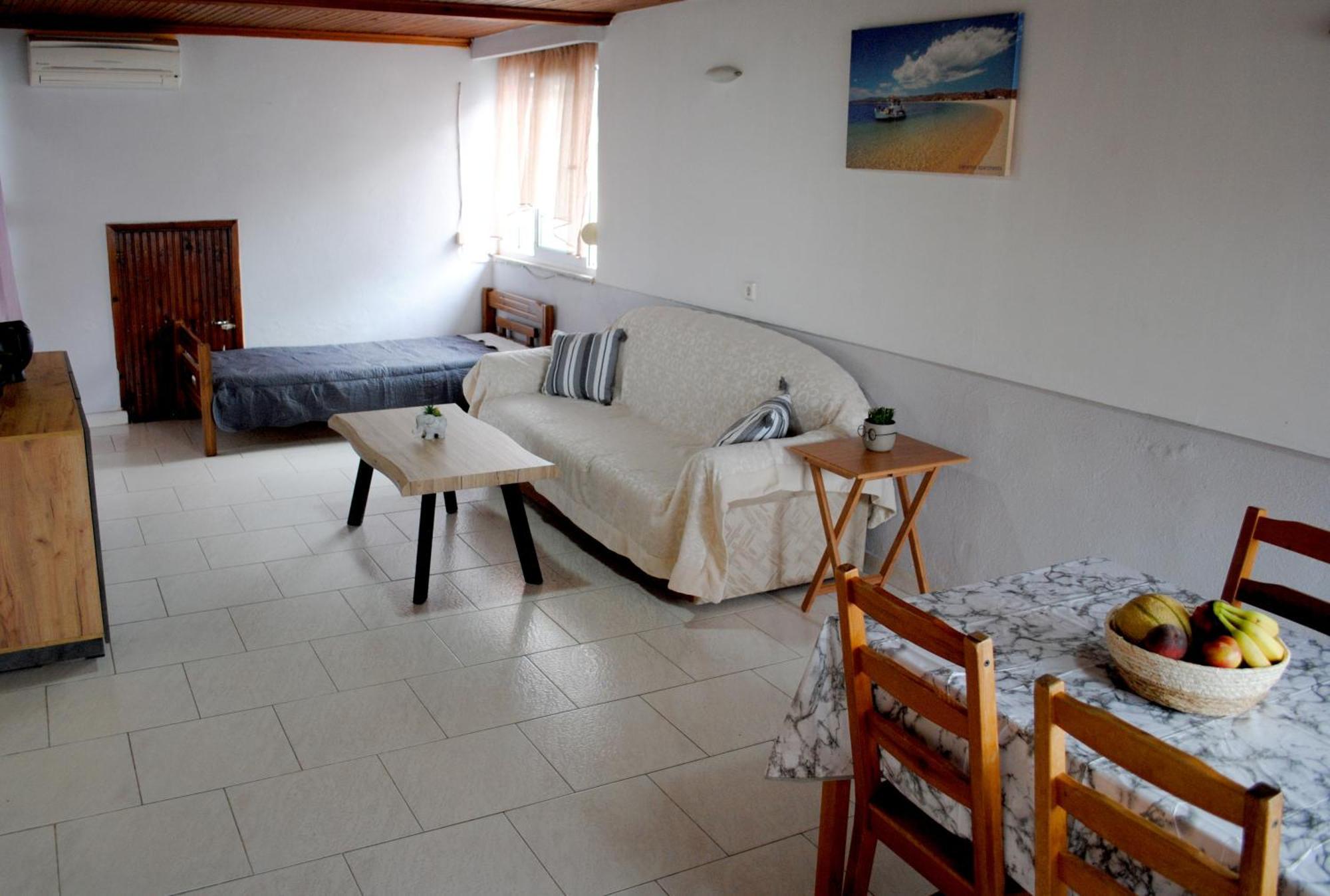 פראליה דיוניסיו Artemis Apartments מראה חיצוני תמונה