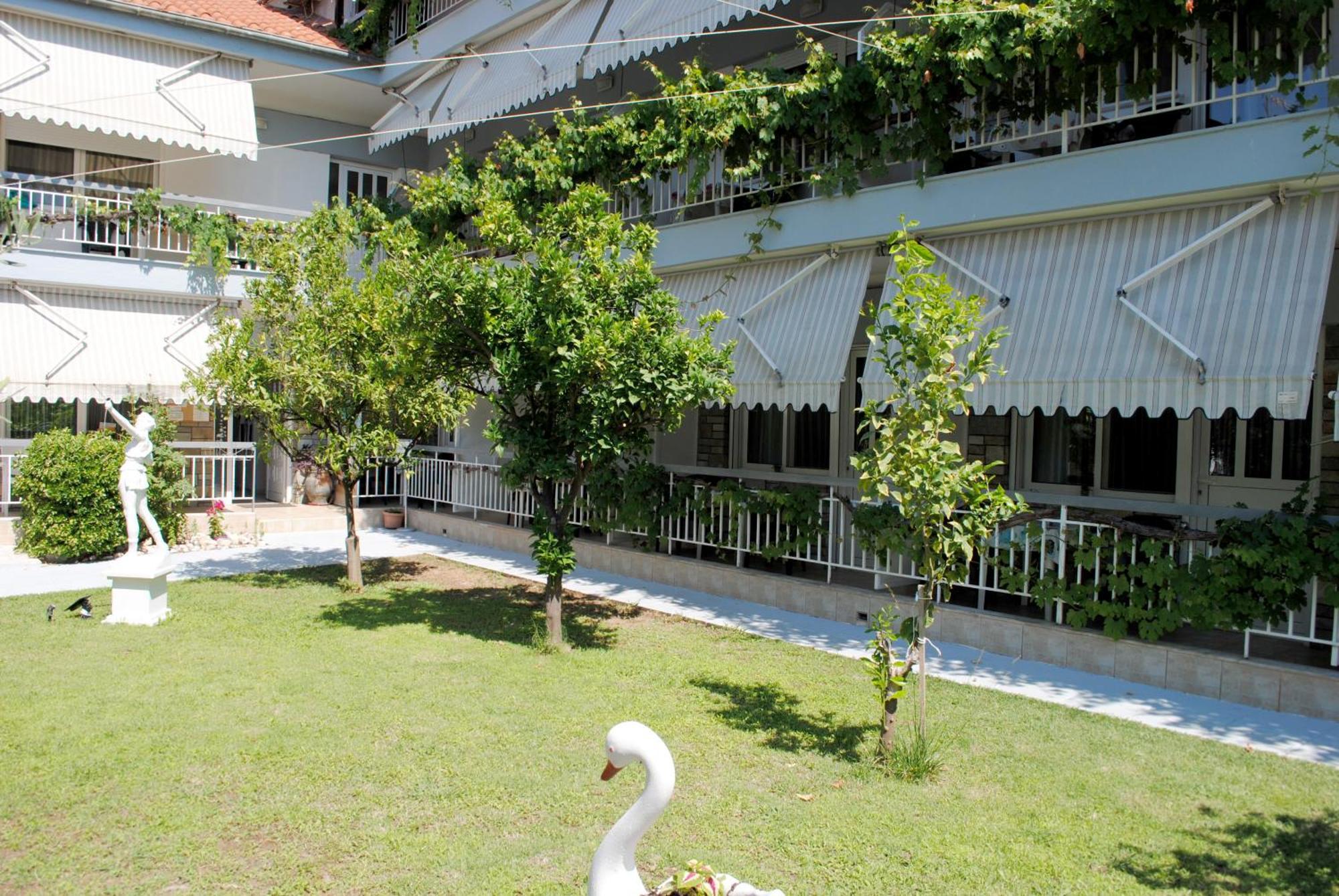 פראליה דיוניסיו Artemis Apartments מראה חיצוני תמונה