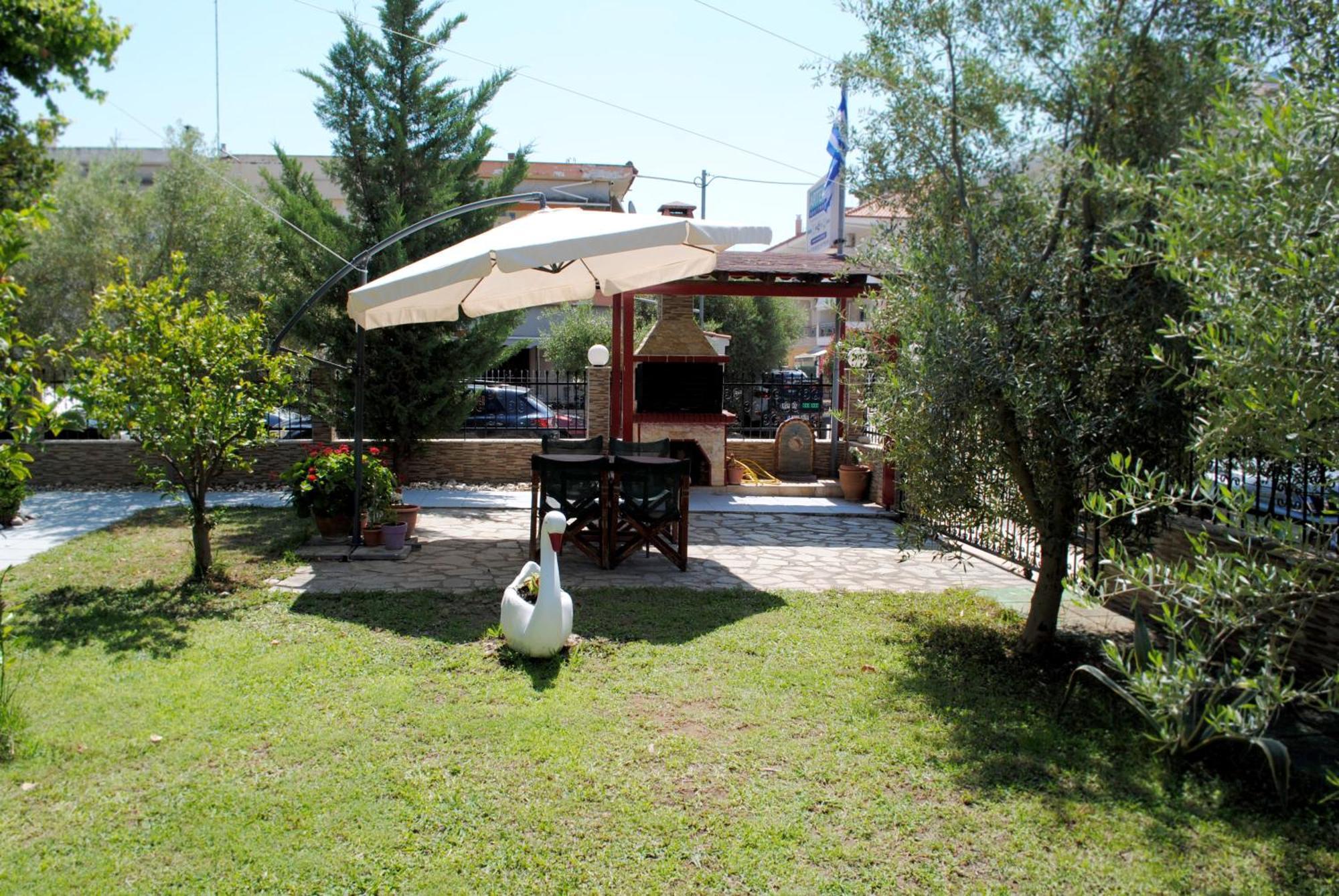 פראליה דיוניסיו Artemis Apartments מראה חיצוני תמונה